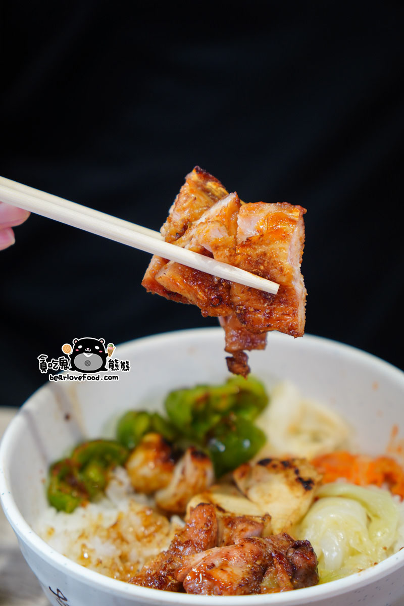 屏東東港美食 津炭燒烤-正港用木炭燒烤,更具風味,調味與沾粉很特別 屏東東港美食 津炭燒烤-正港用木炭燒烤,更具風味,調味與沾粉很特別