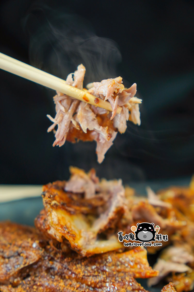 屏東東港美食 津炭燒烤-正港用木炭燒烤,更具風味,調味與沾粉很特別 屏東東港美食 津炭燒烤-正港用木炭燒烤,更具風味,調味與沾粉很特別