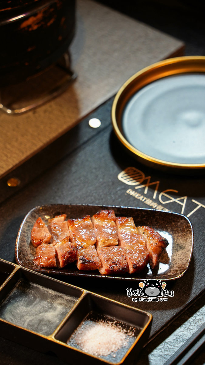 高雄內行人才知道的燒肉店|D-Meat燒肉餐酒館 (附菜單)-漢神巨蛋旁邊,還有義式,泰式,西式,日式,韓式料理,門口旁就有停車場 D-Meat燒肉餐酒館