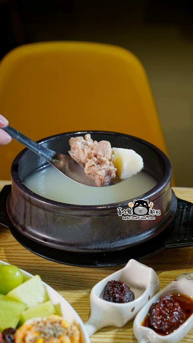 高雄小港韓食|喝啥一日三餐(附菜單)-平價,乾淨,必點龍蝦系列還有烤肉餐 喝啥&一日三餐