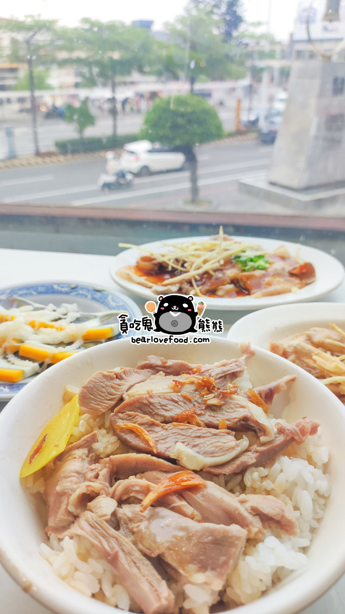 嘉義火雞肉飯|嘉義車頭火雞肉飯-就在嘉義車站正對面,調味中等,有多樣小菜 嘉義火雞肉飯|嘉義車頭火雞肉飯-就在嘉義車站正對面,調味中等,有多樣小菜