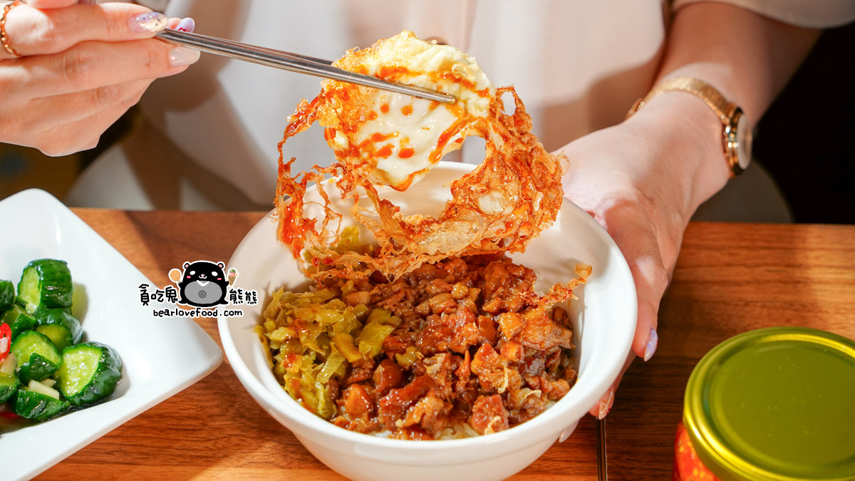 宜蘭羅東美食|上品佑食堂羅東竹林店 (附菜單)-竹林小學正對面,在地小吃,有裝潢與冷氣,必點使用溫體豬的炸蛋魯肉飯以及油潑辣子麵、 客家湯圓 上品佑食堂羅東竹林店
