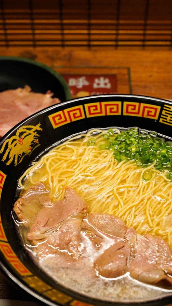 東京都港區美食 |一蘭新橋店 -JR新橋站附近,只能說口味很主觀 一蘭新橋店
