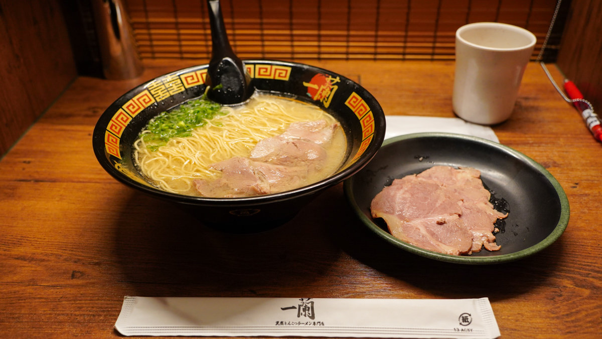 東京都港區美食 |一蘭新橋店 -JR新橋站附近,只能說口味很主觀 一蘭新橋店