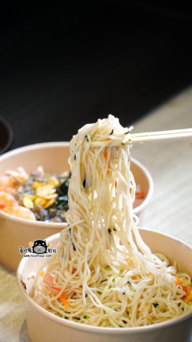 高雄鼓山區美食|春妹涼麵 (附菜單)-有內用,提供兩種麵條選擇,共六種口味 春妹涼麵