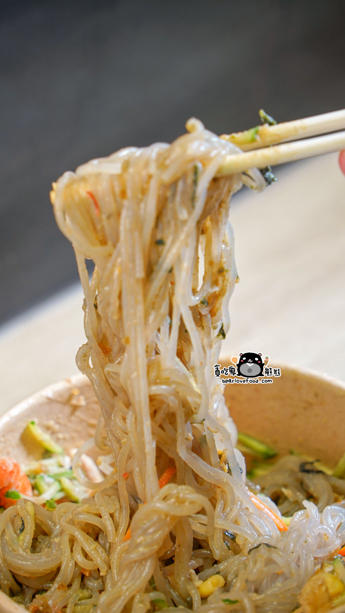 高雄鼓山區美食|春妹涼麵 (附菜單)-有內用,提供兩種麵條選擇,共六種口味 春妹涼麵
