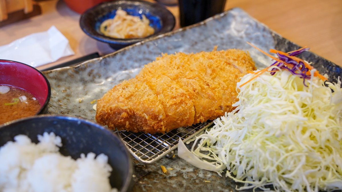 東京淺草寺附近美食 |とんかつとお山 -炸豬排專賣,豬里肌¥1250就非常好吃了 とんかつとお山