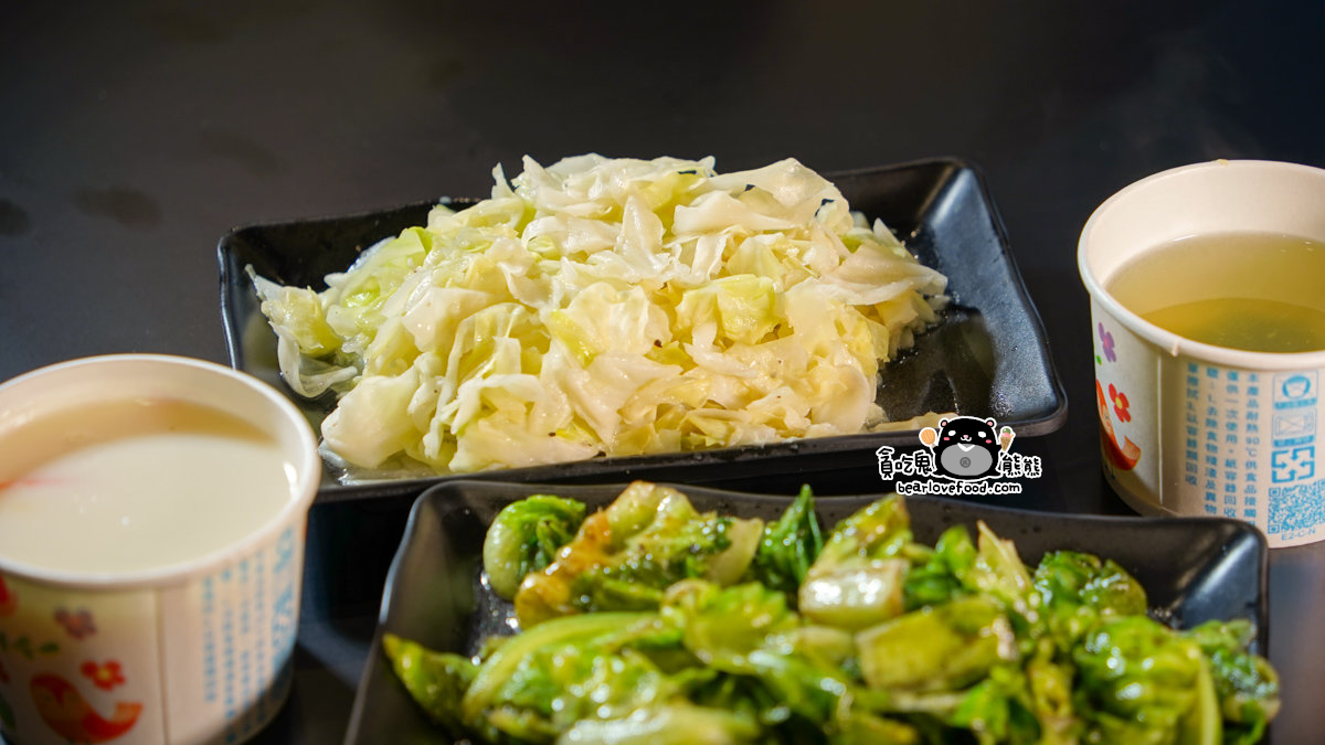 高雄鳳山區美食|鼎鴻複合式餐館(附菜單)-鐵板燒+鐵板牛排一次都吃得到,商業午餐超強110元推出 鼎鴻複合式餐館