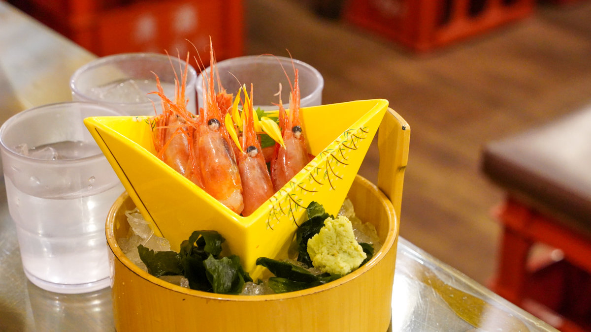 富山市美食 |魚 どん亭-JR富山站內,新湊漁港新鮮直送,就連在地上班族也愛吃 魚 どん亭