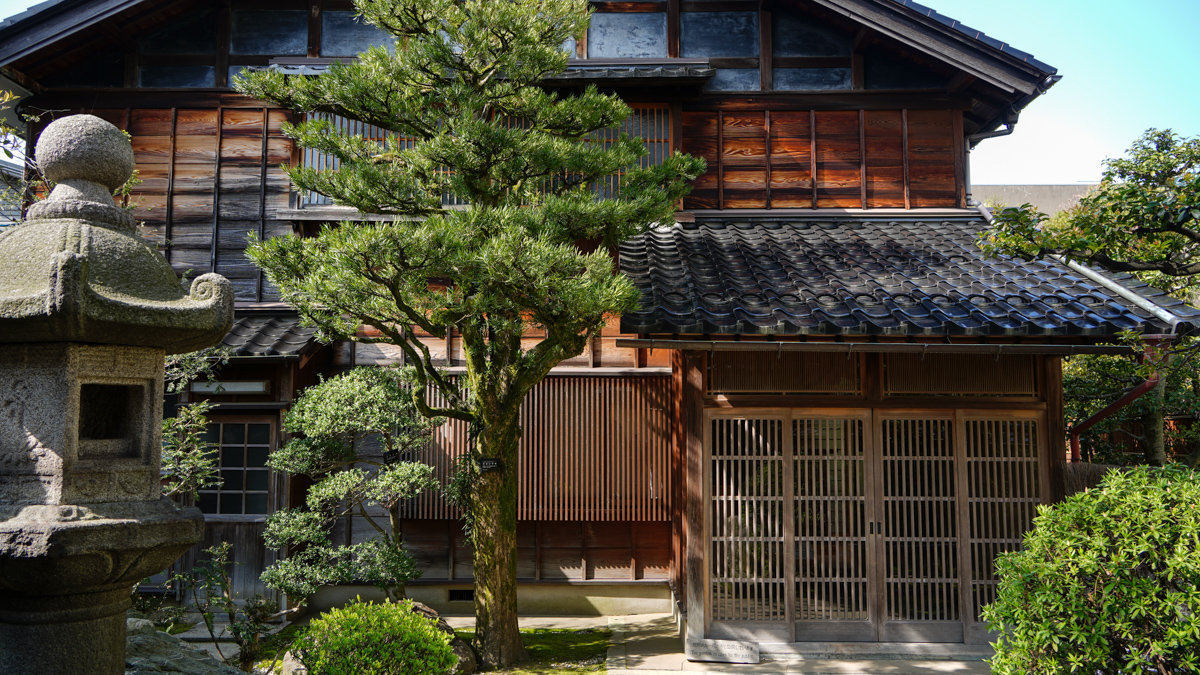 金澤景點|長町武家屋敷跡 -去感受江戶時期,武士的住宅區,沒有這麼商業化很好拍 長町武家屋敷跡