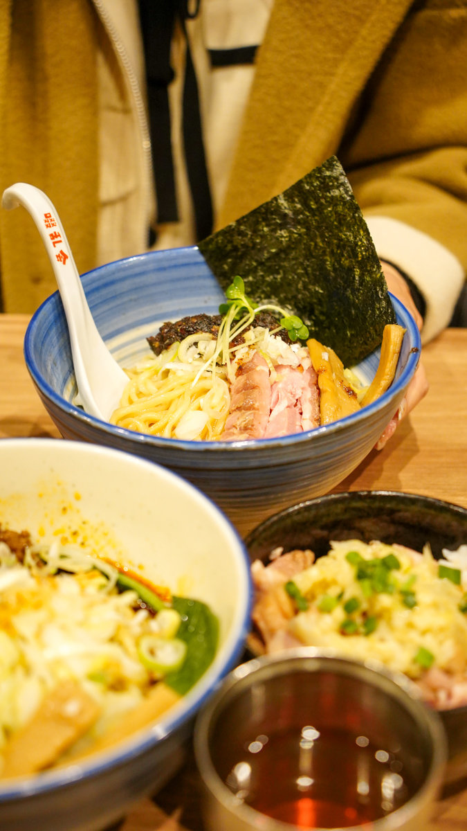 【東京美食】新小岩必吃拉麵推薦 |自家製麺啜乱会-新小岩駅附近,自製Q彈麵條+多層次湯頭一次滿足|日本自由行拉麵攻略 自家製麺啜乱会