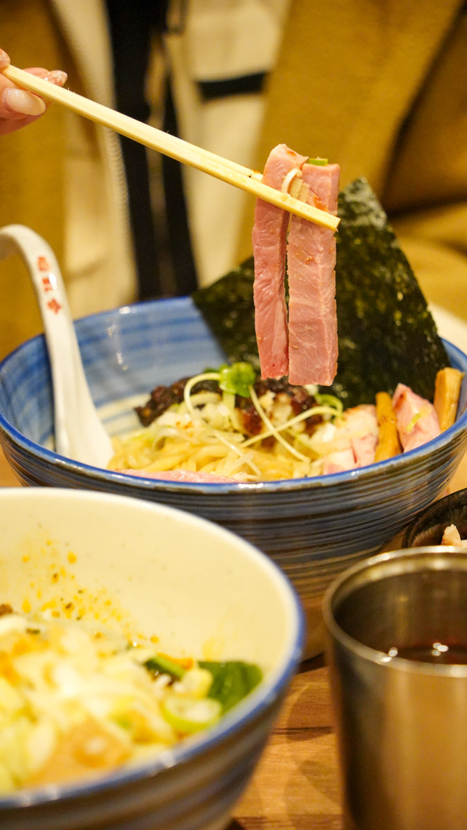 【東京美食】新小岩必吃拉麵推薦 |自家製麺啜乱会-新小岩駅附近,自製Q彈麵條+多層次湯頭一次滿足|日本自由行拉麵攻略 自家製麺啜乱会