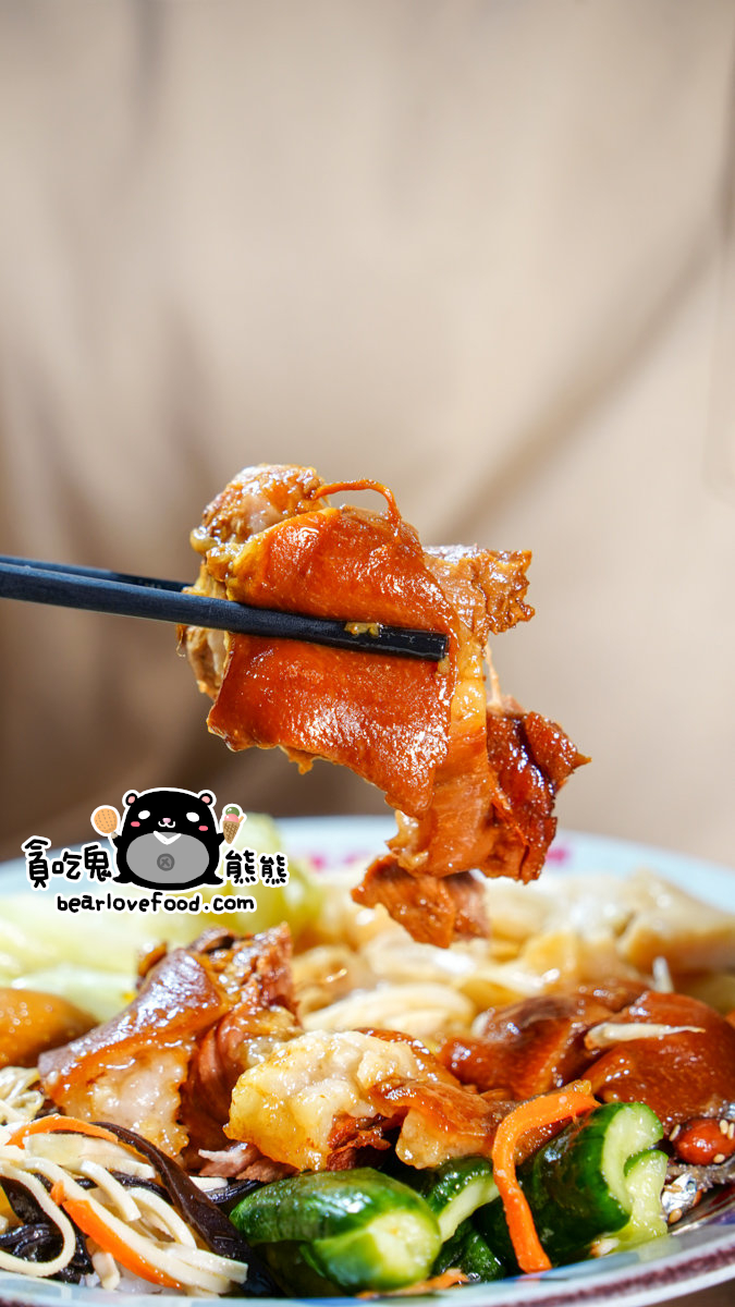 高雄鳳山必吃腿庫推薦|318霸王牛肉麵鳳山店-腿庫邪惡誘人,搭配鹹香牛肉麵超滿足 318霸王牛肉麵鳳山店