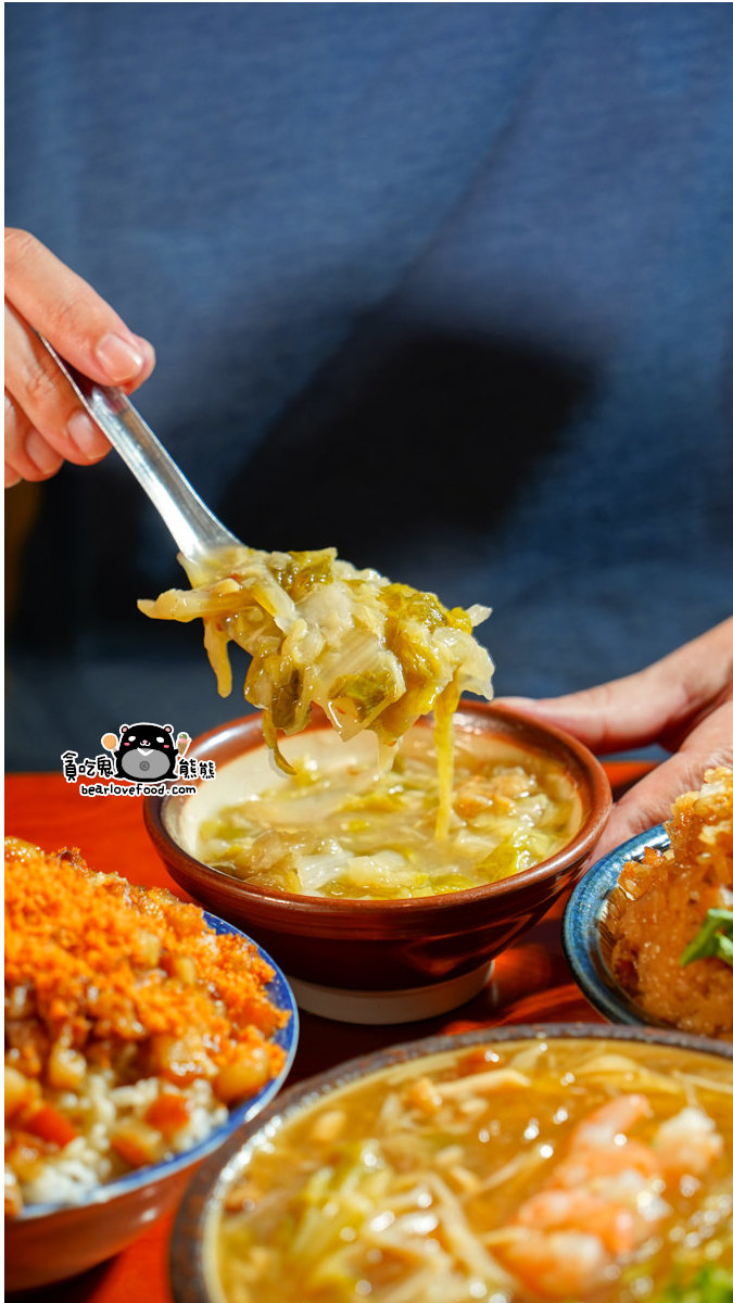 高雄苓雅區隱藏版美食小吃|春福魚翅羹-武廟市場步行5分鐘的古早味美食 春福魚翅羹