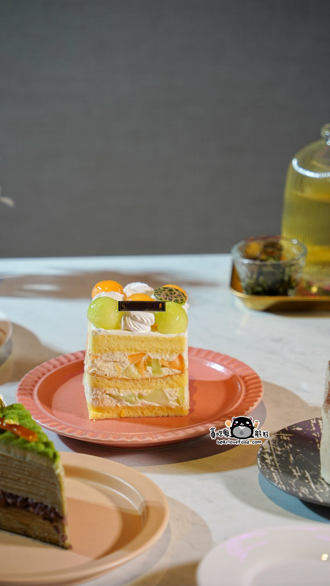 高雄餐廳TOP推薦:Hovii Cafe福華一樓的夢幻下午茶饗宴 Hovii Cafe高雄
