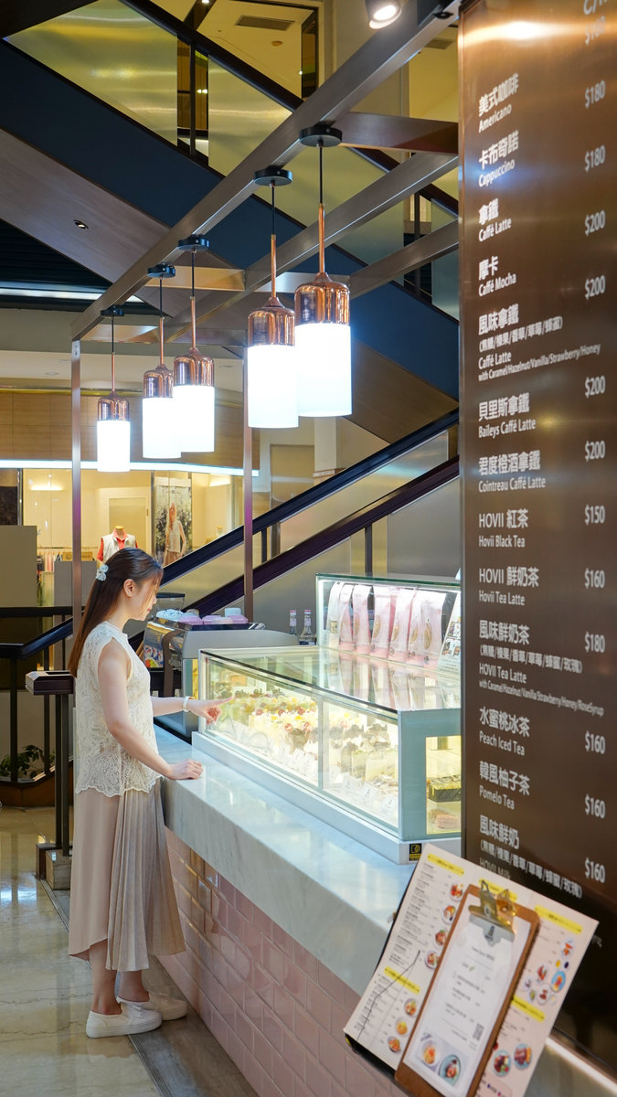 高雄餐廳TOP推薦:Hovii Cafe福華一樓的夢幻下午茶饗宴 Hovii Cafe高雄