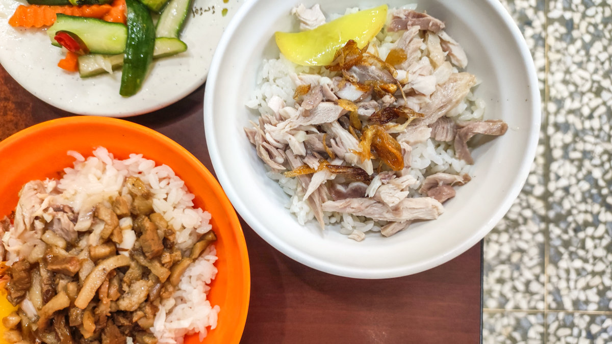 嘉義火車站前50年老店三雅火雞肉飯!人潮多到站不住腳 三雅嘉義火雞肉飯