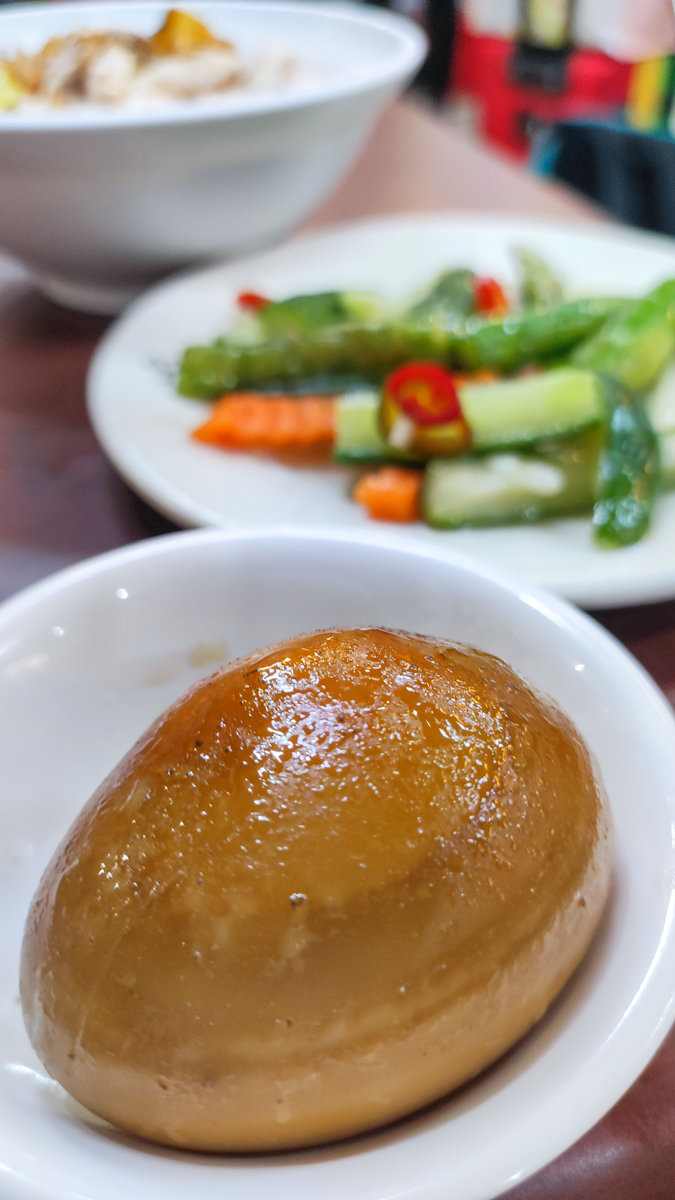 嘉義火車站前50年老店三雅火雞肉飯!人潮多到站不住腳 三雅嘉義火雞肉飯