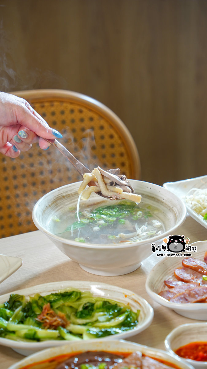 高雄鵝肉新地標:偶鵝嚐嚐湖內店-像咖啡廳的鵝肉店?環境+美味全解析 偶鵝嚐嚐湖內店