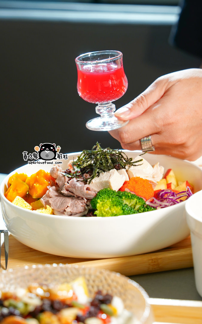 台南健康輕食首選|KIWI POKE 崇學路夏威夷拌飯真實食記 KIWI POKE 輕食沙拉|健康餐盒|天然酵素飲-崇學店