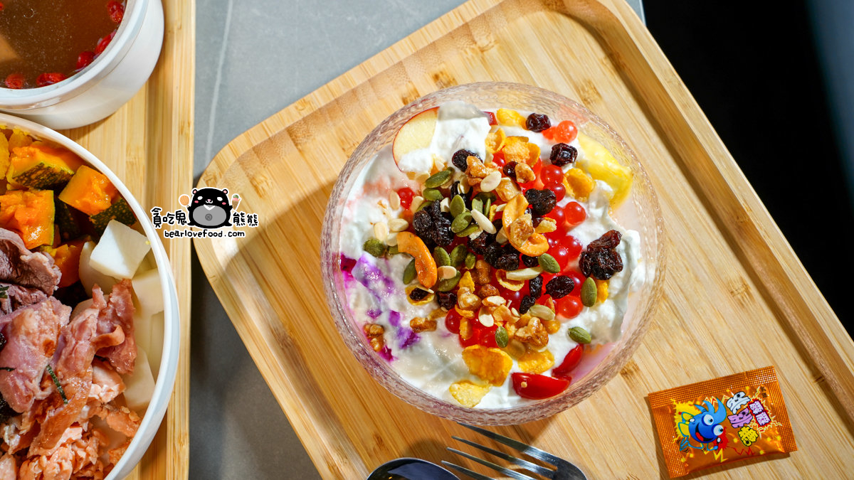 台南健康輕食首選|KIWI POKE 崇學路夏威夷拌飯真實食記 KIWI POKE 輕食沙拉|健康餐盒|天然酵素飲-崇學店