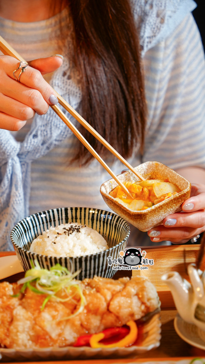 高雄河堤社區|金貴中式料理:一個人也能吃辦桌菜,打卡送炸湯圓+套餐只要加139元!貪吃鬼熊熊評測 金貴中式料理