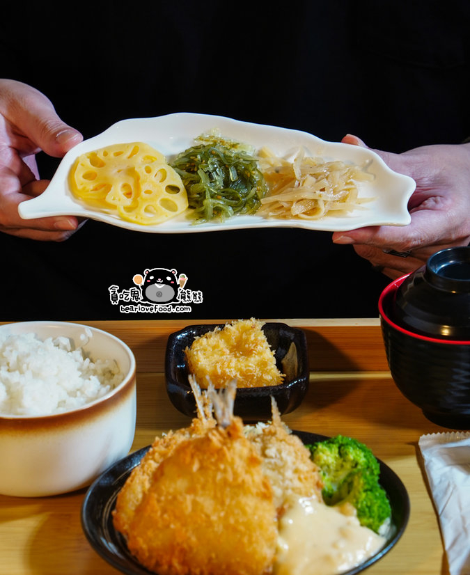 楠梓德民路上藏寶店:四目食堂定食套餐 + 送甜點活動完整攻略 四目食堂