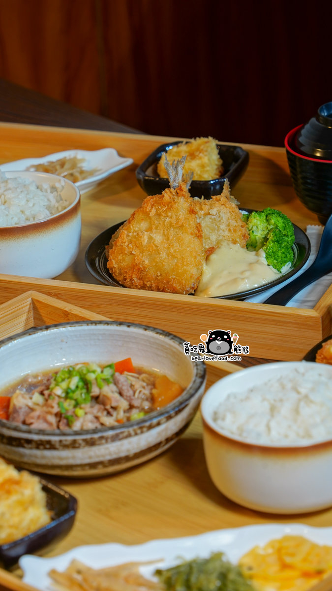 楠梓德民路上藏寶店:四目食堂定食套餐 + 送甜點活動完整攻略 四目食堂