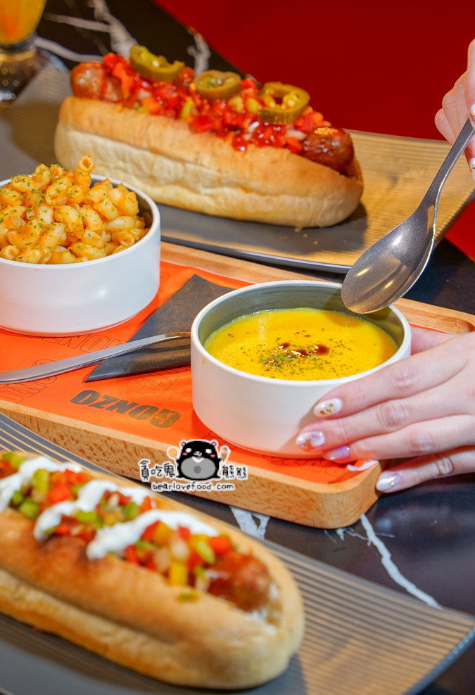 高雄異國料理新開幕|左營岡佐小館 :手工香腸、歐洲香料、吃貨必訪 岡佐小館