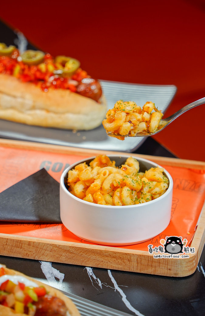 高雄異國料理新開幕|左營岡佐小館 :手工香腸、歐洲香料、吃貨必訪 岡佐小館