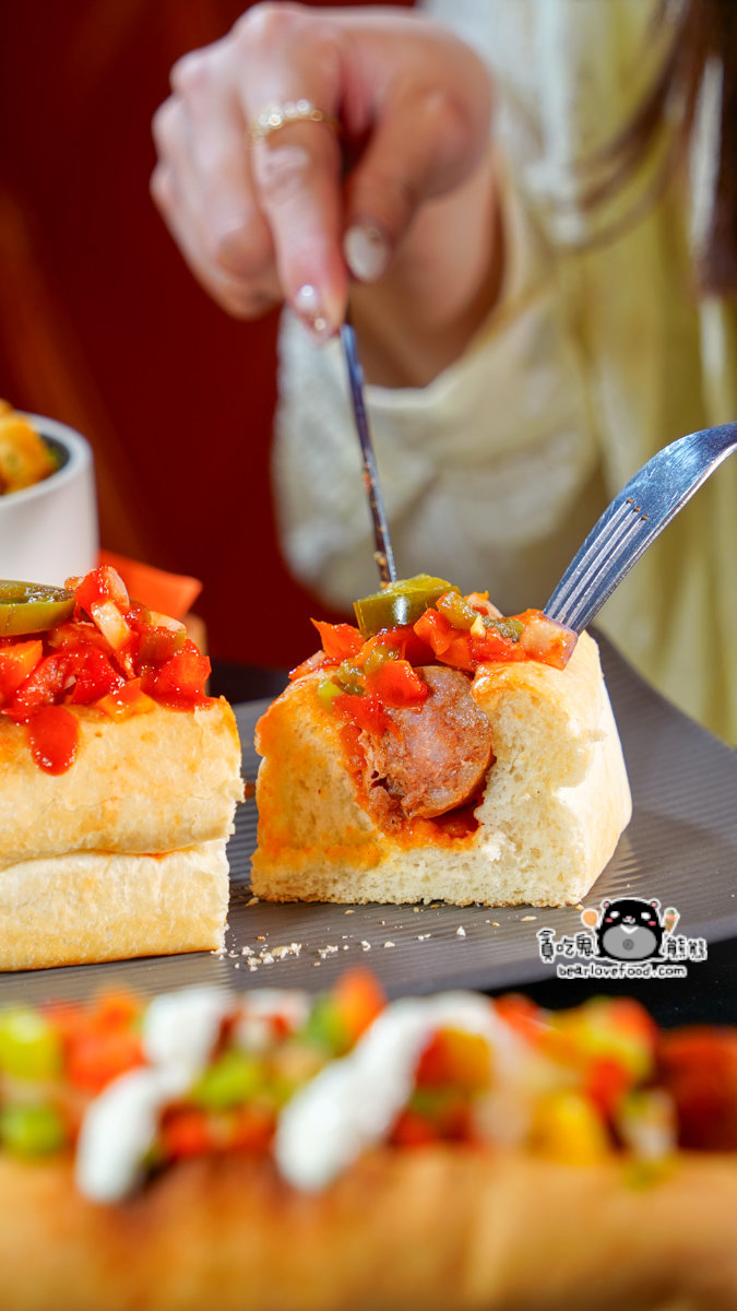 高雄異國料理新開幕|左營岡佐小館 :手工香腸、歐洲香料、吃貨必訪 岡佐小館