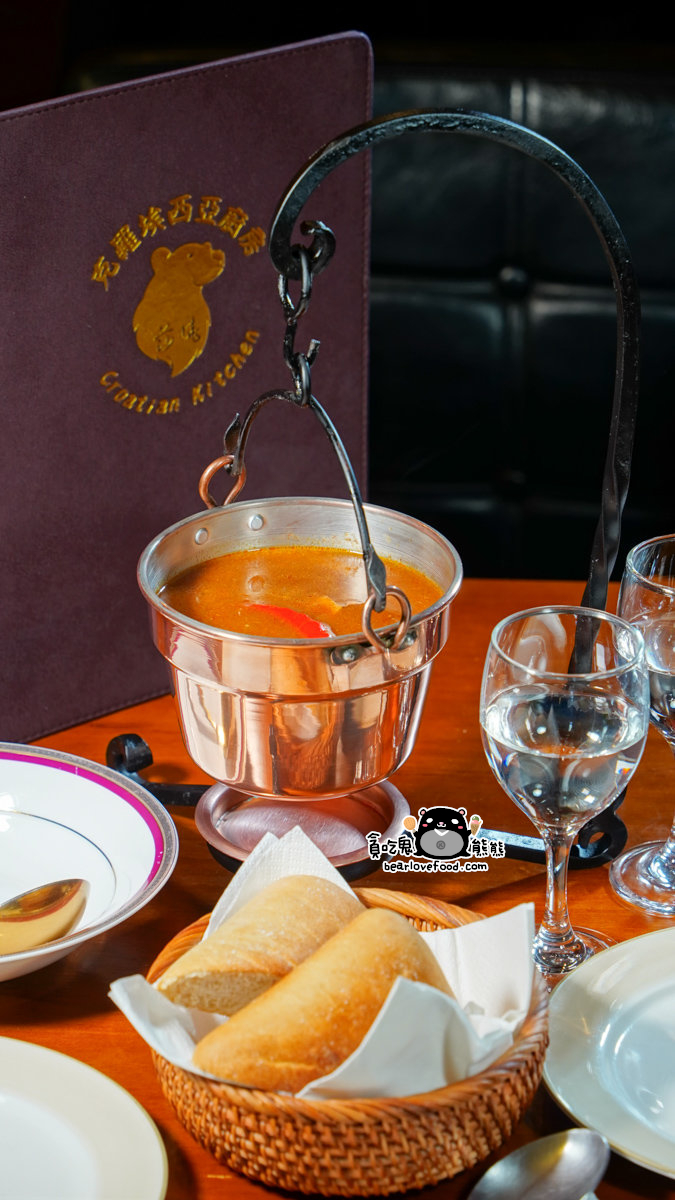 高雄異國料理新發現|莎曉克羅埃西亞廚房|黑豬肉×歐洲香料手工香腸吃貨必備 莎曉克羅埃西亞廚房