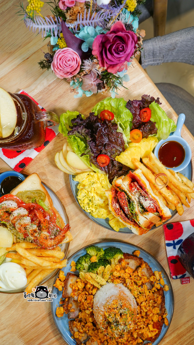 台南安南隱藏早午餐|玥食 moonfood:漫畫 x 手作料理 x 鄰近停車場 玥食moonfood