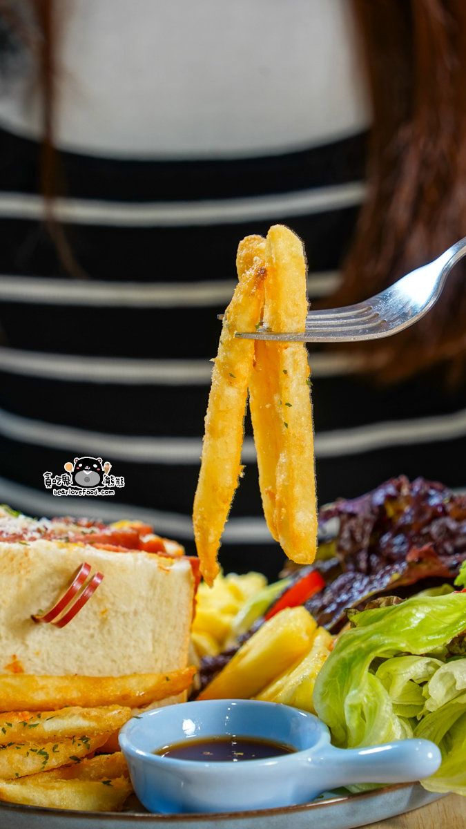 台南安南隱藏早午餐|玥食 moonfood:漫畫 x 手作料理 x 鄰近停車場 玥食moonfood