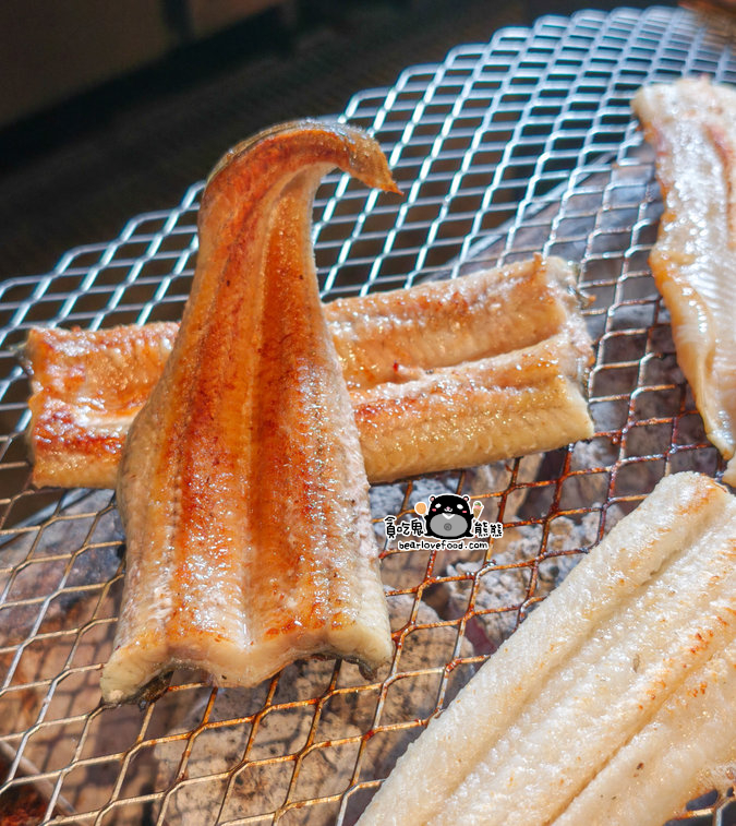 台中東區美食新店|鰻鰻烤台中復興店/台中韓式餐廳/韓式烤鰻:鰻魚控必吃清單 鰻鰻烤台中復興店