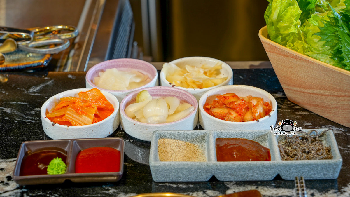 台中東區美食新店|鰻鰻烤台中復興店/台中韓式餐廳/韓式烤鰻:鰻魚控必吃清單 鰻鰻烤台中復興店