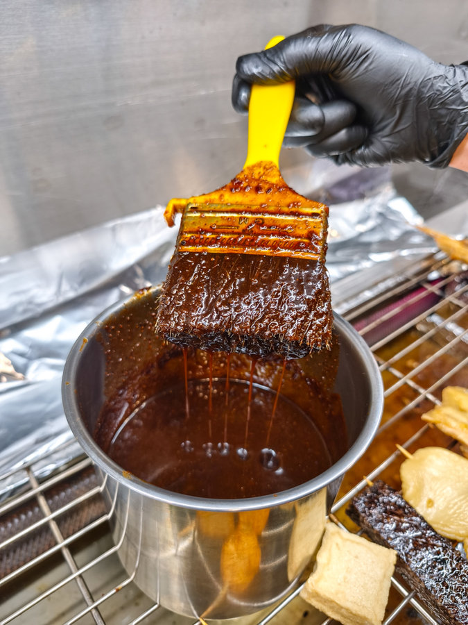 高雄居酒屋推薦|柒息地串燒居酒屋明誠店|19 元平價串燒 × 烤肉神醬 × 宵夜聚餐首選 柒息地串燒居酒屋