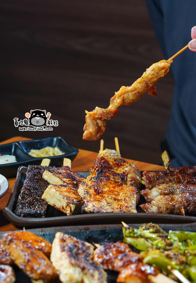 高雄居酒屋推薦|柒息地串燒居酒屋明誠店|19 元平價串燒 × 烤肉神醬 × 宵夜聚餐首選 柒息地串燒居酒屋 高雄明誠店