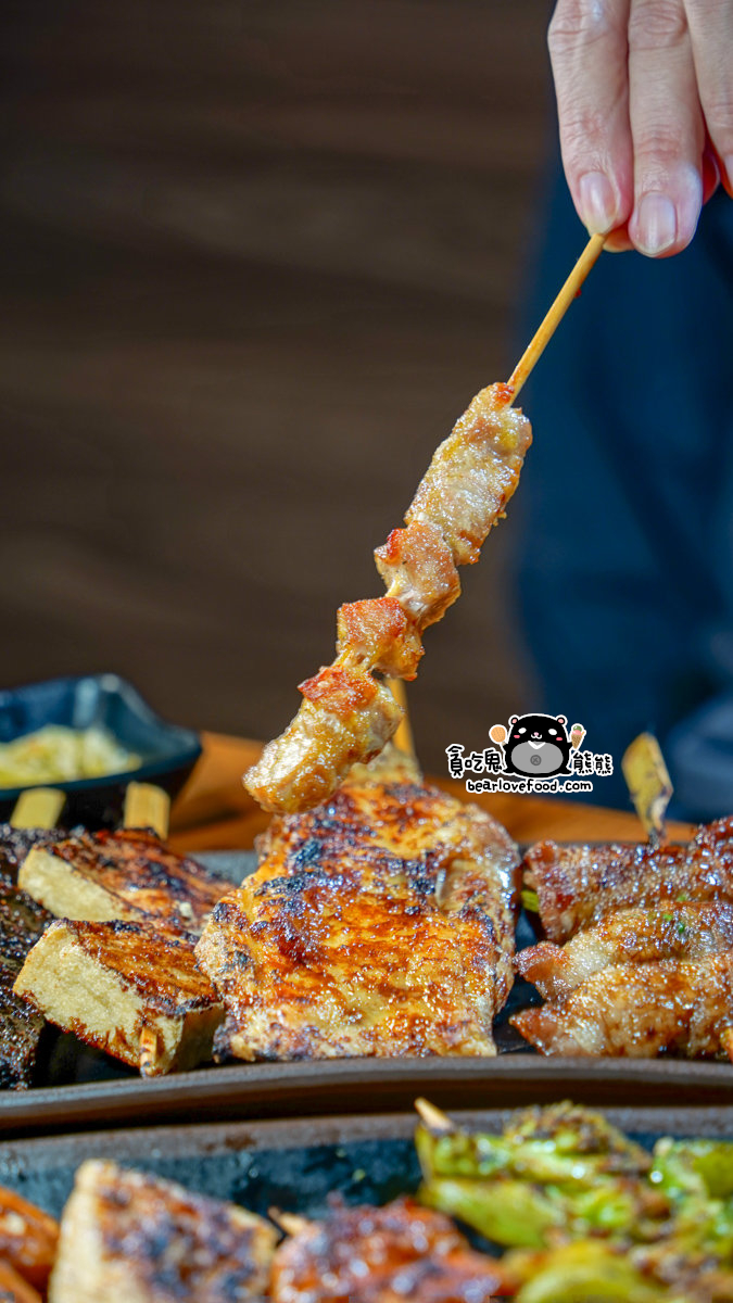 高雄居酒屋推薦|柒息地串燒居酒屋明誠店|19 元平價串燒 × 烤肉神醬 × 宵夜聚餐首選 柒息地串燒居酒屋 高雄明誠店