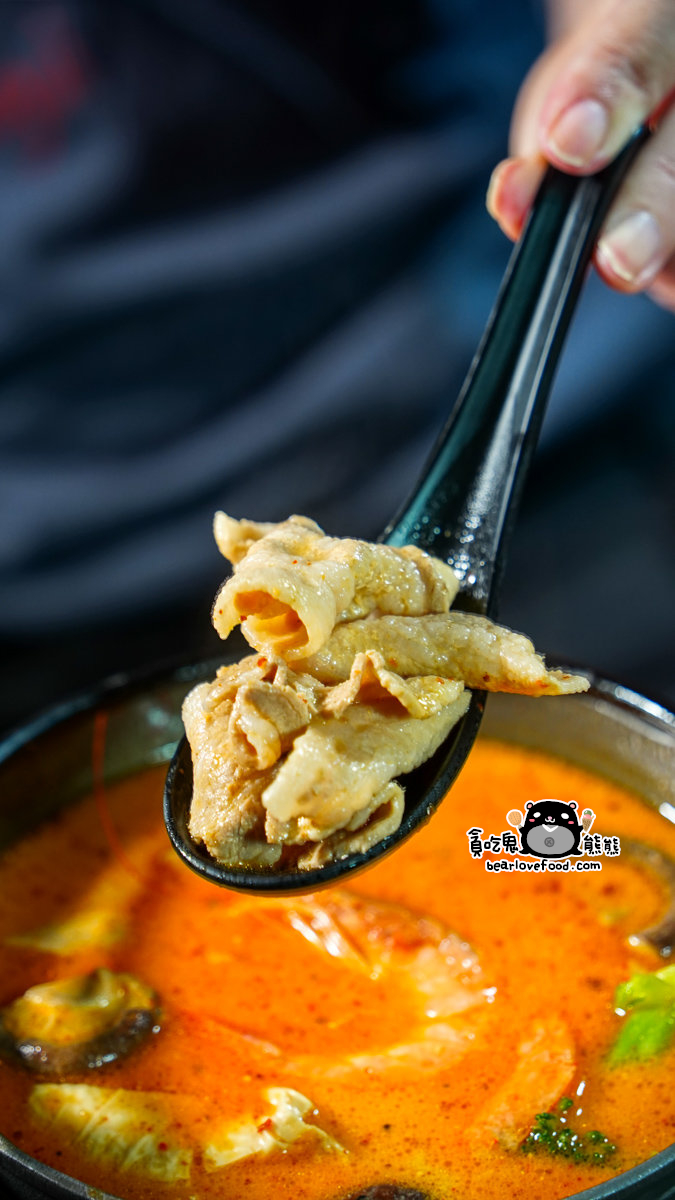 高雄居酒屋推薦|柒息地串燒居酒屋明誠店|19 元平價串燒 × 烤肉神醬 × 宵夜聚餐首選 柒息地串燒居酒屋 高雄明誠店