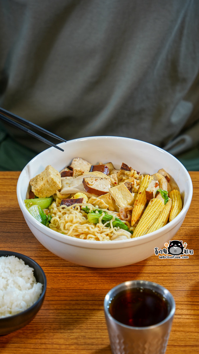 高雄三民區推薦| 蹭秤三民大昌店-豚骨.麻辣燙.海味.宵夜, 自助夾料超自由,內用自助吧無限吃喝 蹭秤三民大昌店