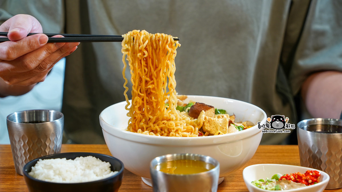 高雄三民區推薦| 蹭秤三民大昌店-豚骨.麻辣燙.海味.宵夜, 自助夾料超自由,內用自助吧無限吃喝 蹭秤三民大昌店