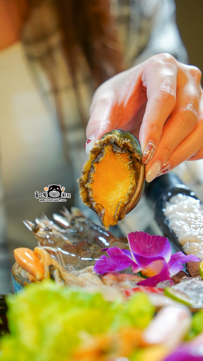 高雄火鍋吃到飽推薦|臻馨鍋物富民店多款湯底+飲料冰品自由取,還有壽星活動 臻馨鍋物富民店