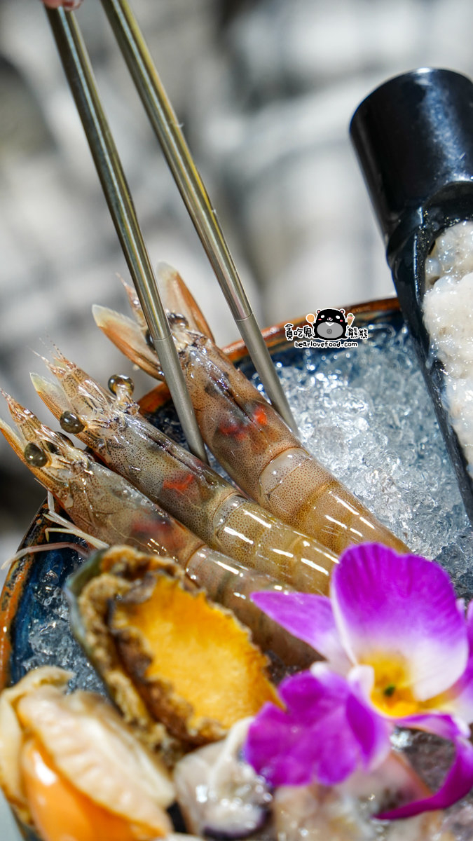 高雄火鍋吃到飽推薦|臻馨鍋物富民店多款湯底+飲料冰品自由取,還有壽星活動 臻馨鍋物富民店