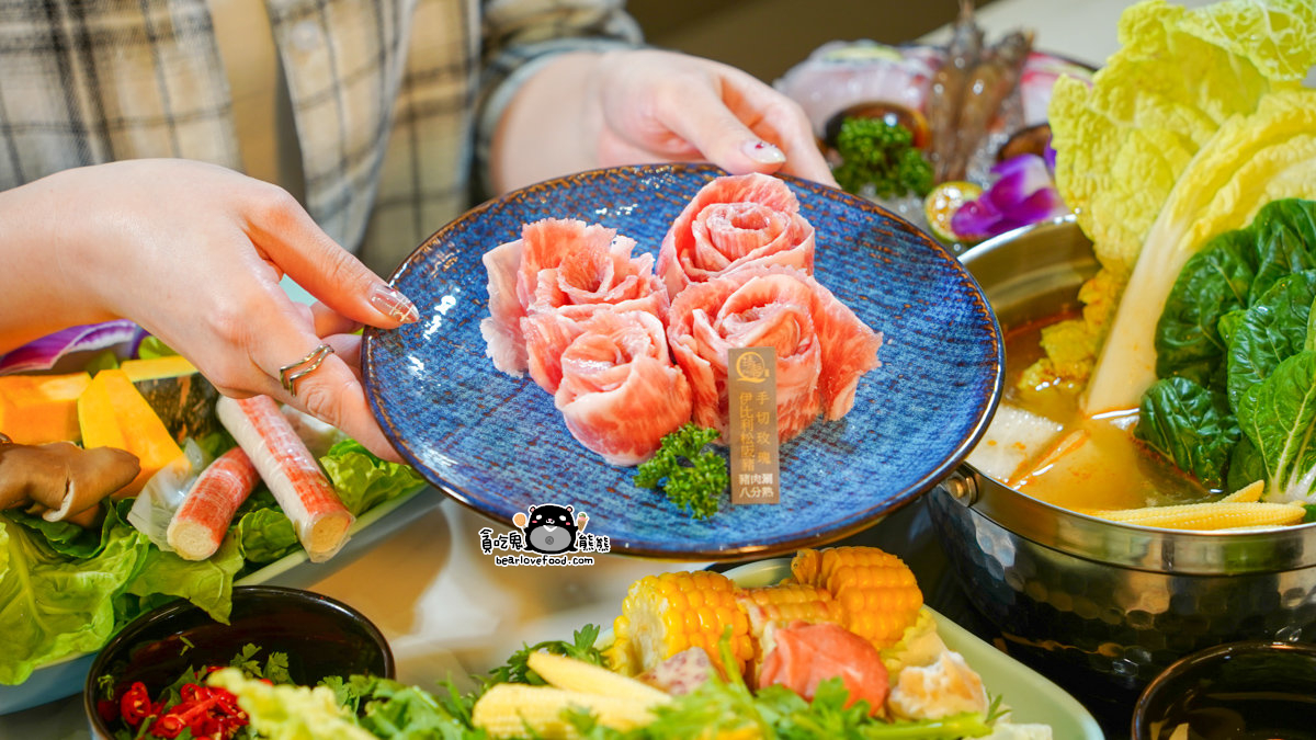 高雄火鍋吃到飽推薦|臻馨鍋物富民店多款湯底+飲料冰品自由取,還有壽星活動 臻馨鍋物富民店