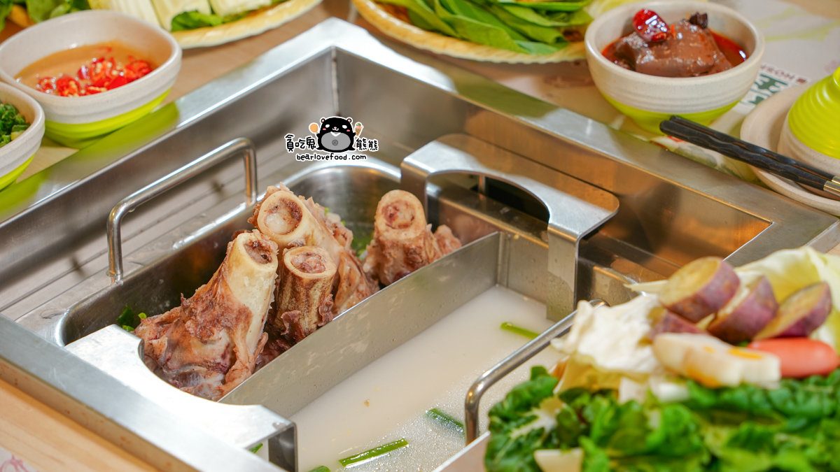 高雄火鍋推薦|星野肉肉鍋鐵道園區店,個人鍋298起+和牛海陸吃到飽一次滿足 星野肉肉鍋-高雄鐵道園區店