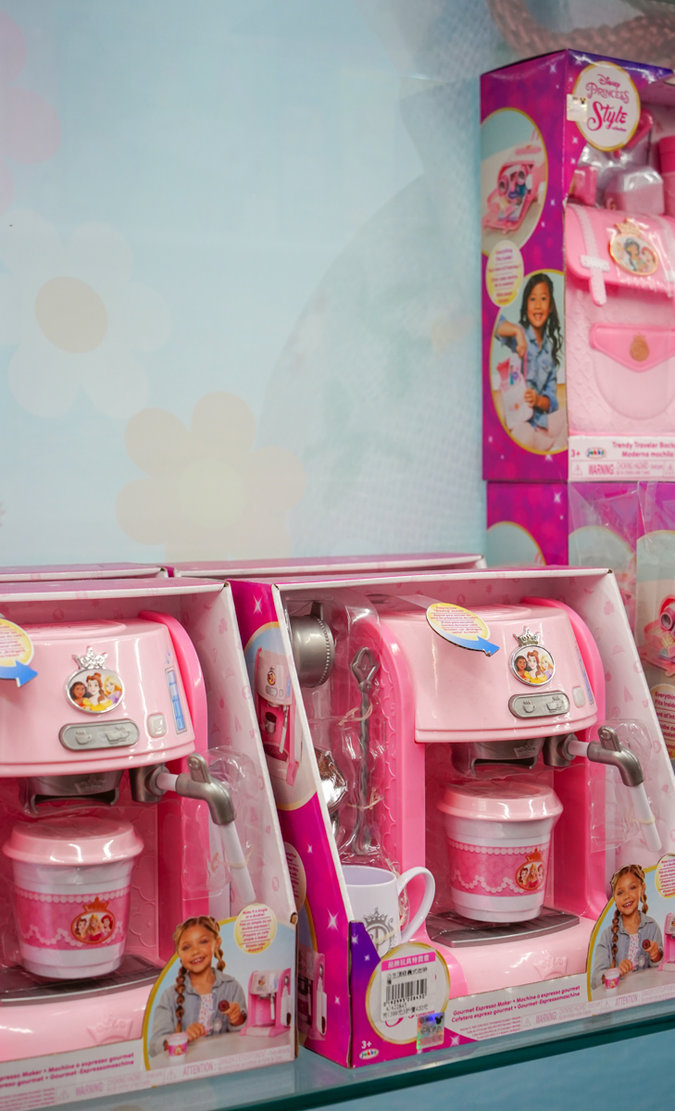 亞細亞Toys批發家族台南場