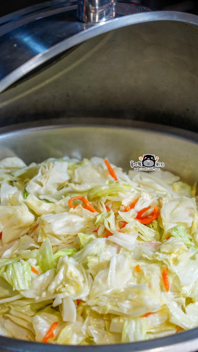 牛室炙燒牛排|高雄自助吧吃到飽限定優惠,平日最狂 339元起爽嗑排餐 牛室炙燒牛排高雄自由店