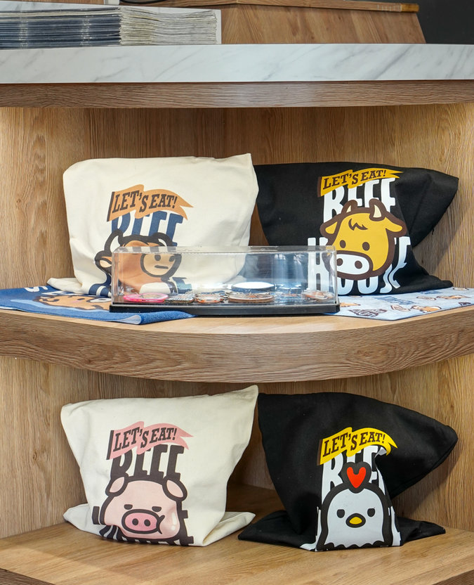 牛室炙燒牛排|高雄自助吧吃到飽限定優惠,平日最狂 339元起爽嗑排餐 牛室炙燒牛排周邊商品