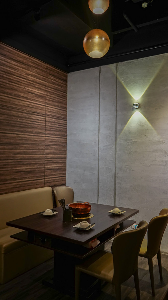 高雄精緻鍋物推薦|銅花精緻涮涮鍋美術館店:專人服務的活體海鮮火鍋體驗 銅花精緻涮涮鍋 高雄美術館店